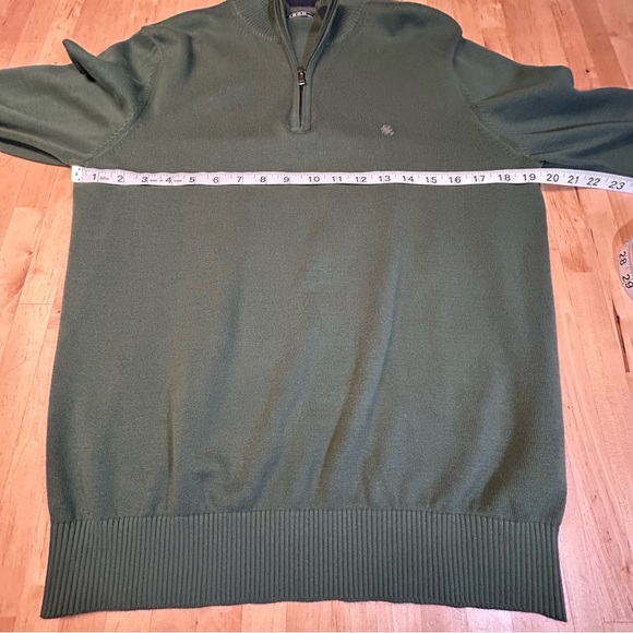 Izod Quarter Zip Green Pullover - Picture 7 of 9
